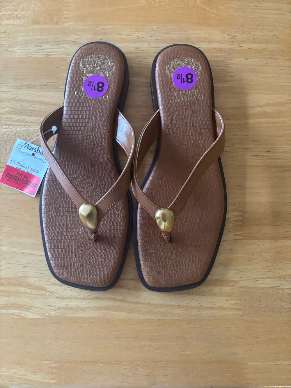 NWT Vince Camuto Sandals/Flip Flops